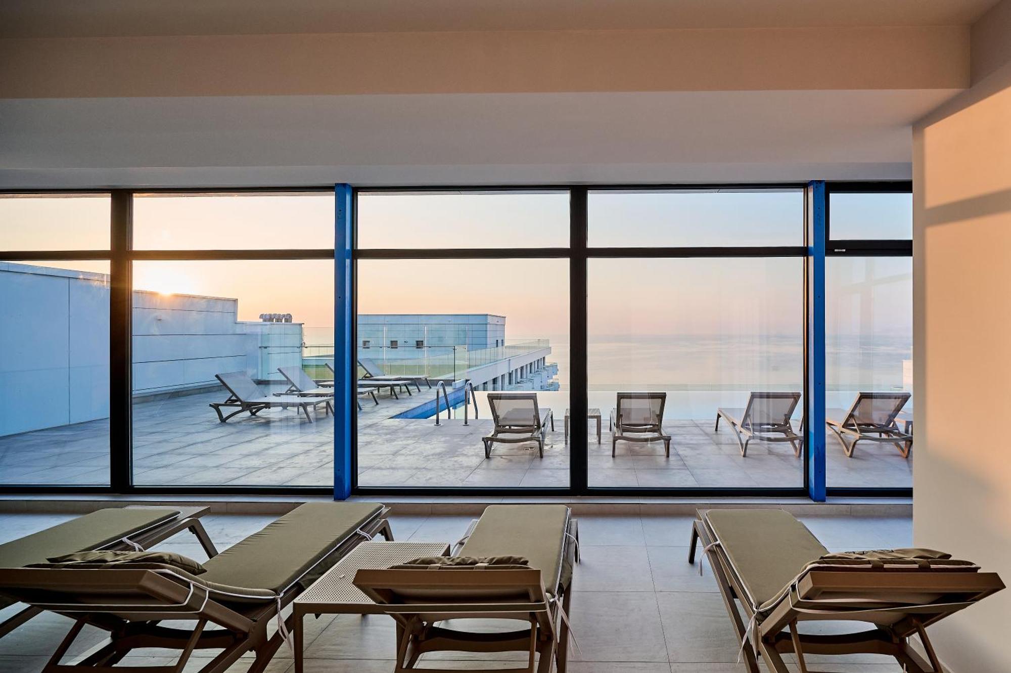 Crystal Beach - Infinity Pool & Spa Resort Navodari Luaran gambar